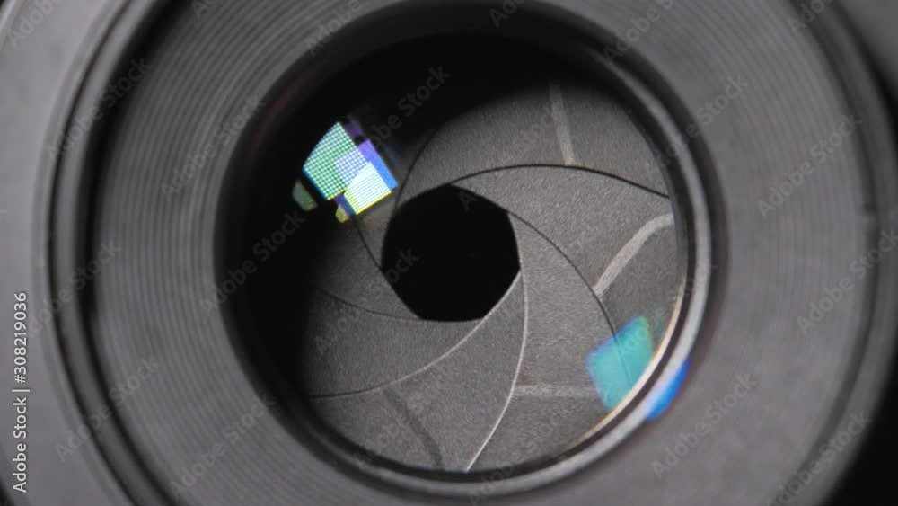 Close up shot lens front side exposed aperture blades diaphragm f stop aperture adjustment of dslr camera for photograph concept