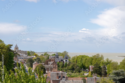 Saint-Valéry-sur-Somme et la Baie de Somme depuis le Calvaire des Marins