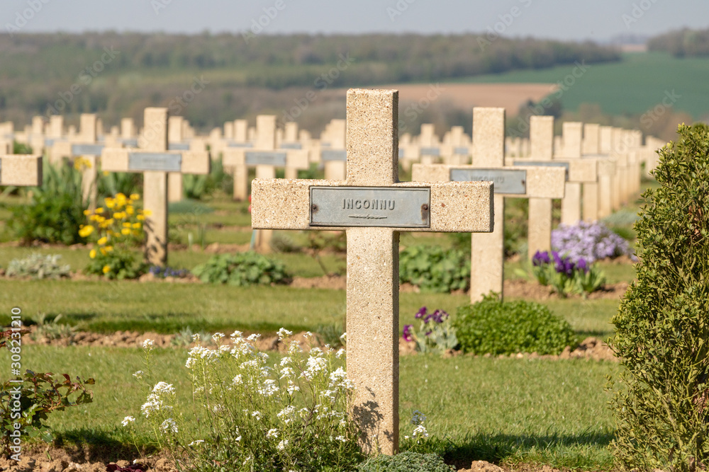 Croix marquant l'emplacement de la tombe d'un soldat français 