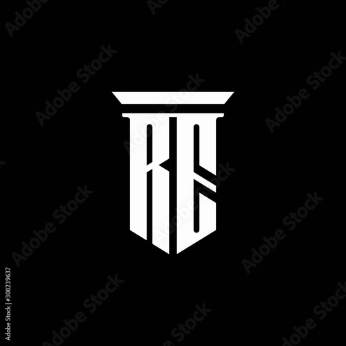 RE monogram logo with emblem style isolated on black background