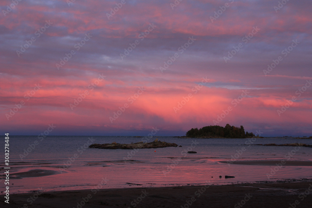 Pink morning sky over Lake Vanern.