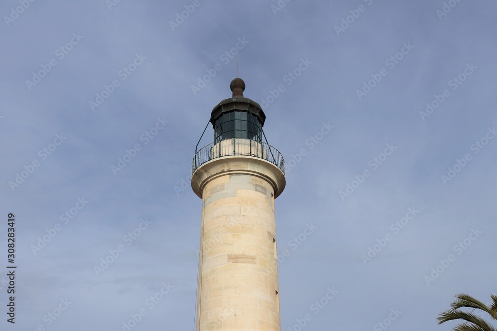 Ancien phare construit en 1828 - Village Le Grau du Roi - Département du Gard - Languedoc Roussillon - Région Occitanie - France - 19 èmùe siècle Ancien phare construit en 1828 - Village Le Grau du Roi - Département du Gard - Languedoc Roussillon - Région Occitanie - France - 19 èmùe siècle