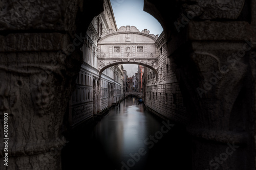 Bridge of sighs in Venice © Bruno Biancardi