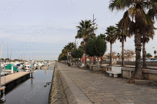 Photography Bateaux sur le canal du Rhone a Sete - Village Le Grau du Roi - Département du G