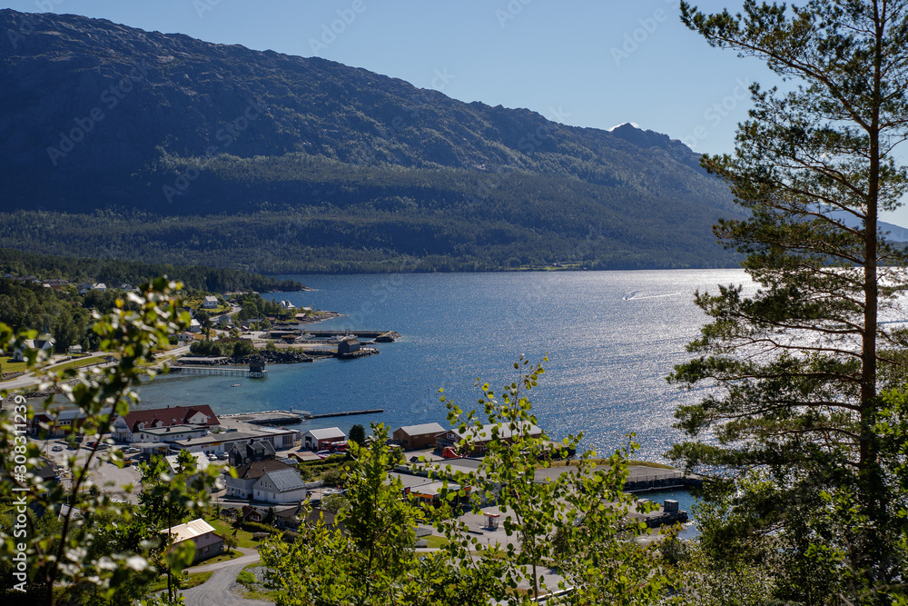 Obraz premium lake in the mountains