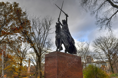 King Jagiello Monument - New York City photo