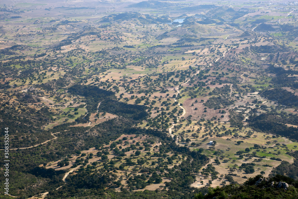 Blick von der Burgruine Kantara auf die Mesaoria-Ebene