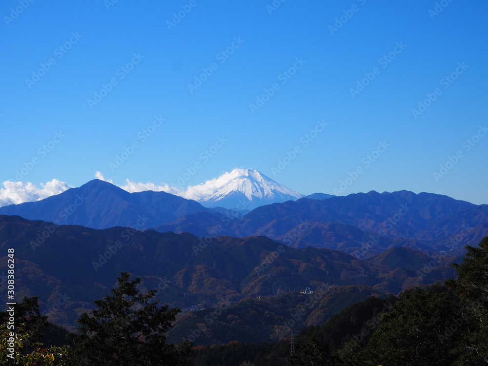 高尾山　もみじ台からの富士山