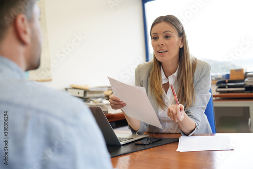 Human ressources manager having an interview with candidate