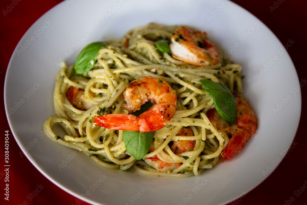 King prawns and pesto sauce with spaghetti King prawns and pesto sauce with spaghetti