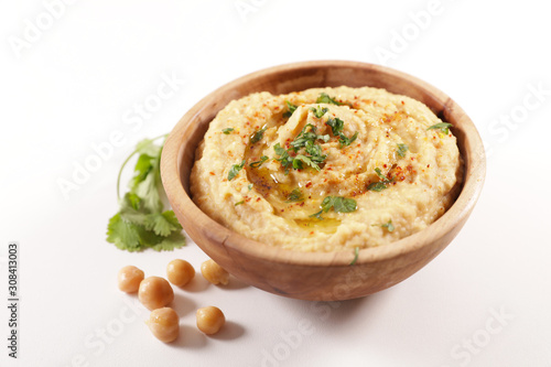 Photo hummus, chickpea with spicy and coriander