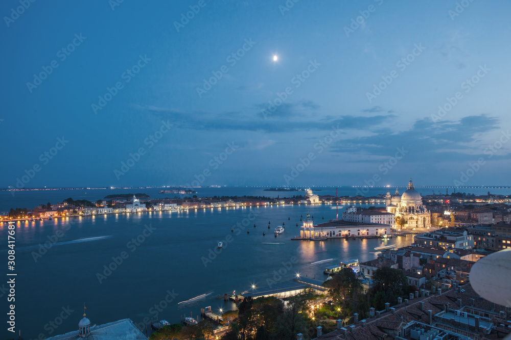 Fototapeta premium Beautiful sunset in Venice