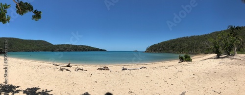 Wallpaper Mural beach and sea Torontodigital.ca