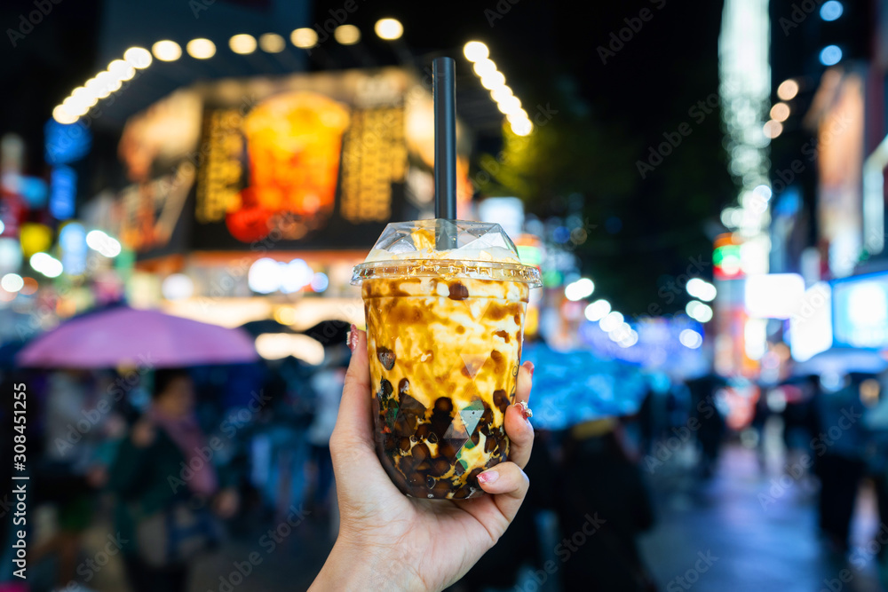Fototapeta premium Taiwan pearl milk tea with bubble at ximending in Taipei, Taiwan.