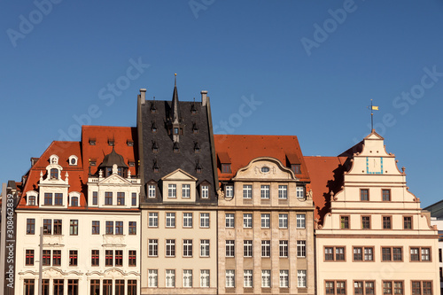 Historische Hausfassaden am Marktplatz in Leipzig, Sachsen, Deutschland