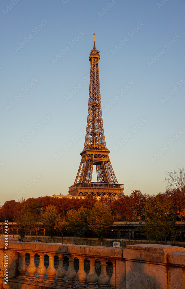 Tour Eiffel depuis le viaduc de Passy