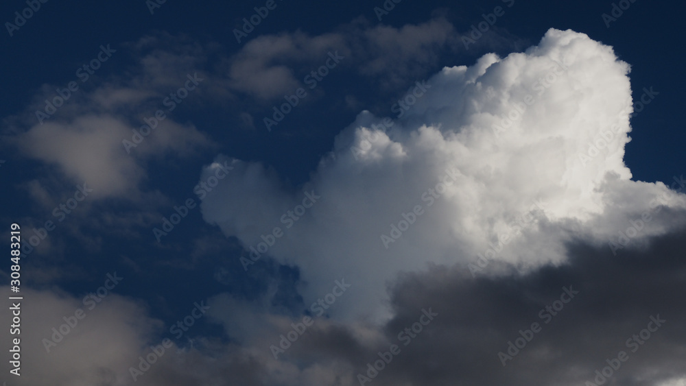 Cumulus mediocris, typique d'un ciel de traîne Cumulus mediocris, typique d'un ciel de traîne