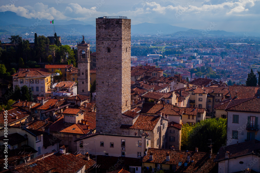 Towers and castles in medieval cities of Italy