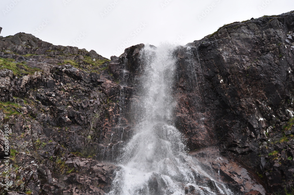 Obraz premium cascade d'eau