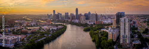 фотографія Austin Texas Skyline Panorama at Sunset: Lady Bird Lake and Downtown Cityscape