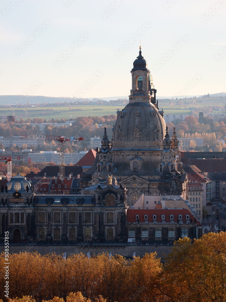 Blick zur Frauenkirche in Dresden