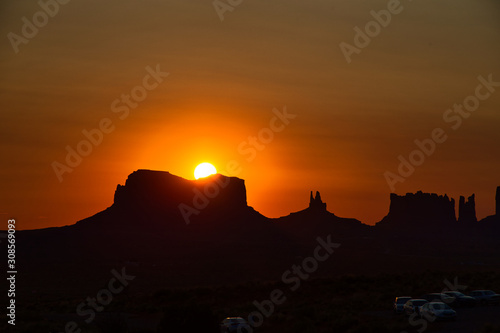 Monument Valley bei Sonnenaufgang