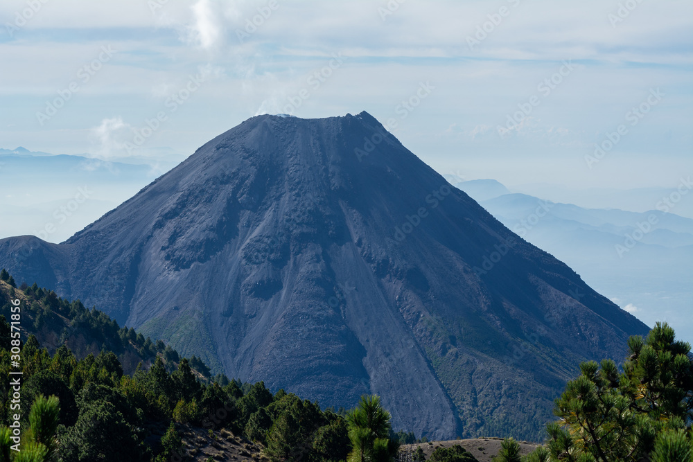 Fototapeta premium parque nacional nevado de colima