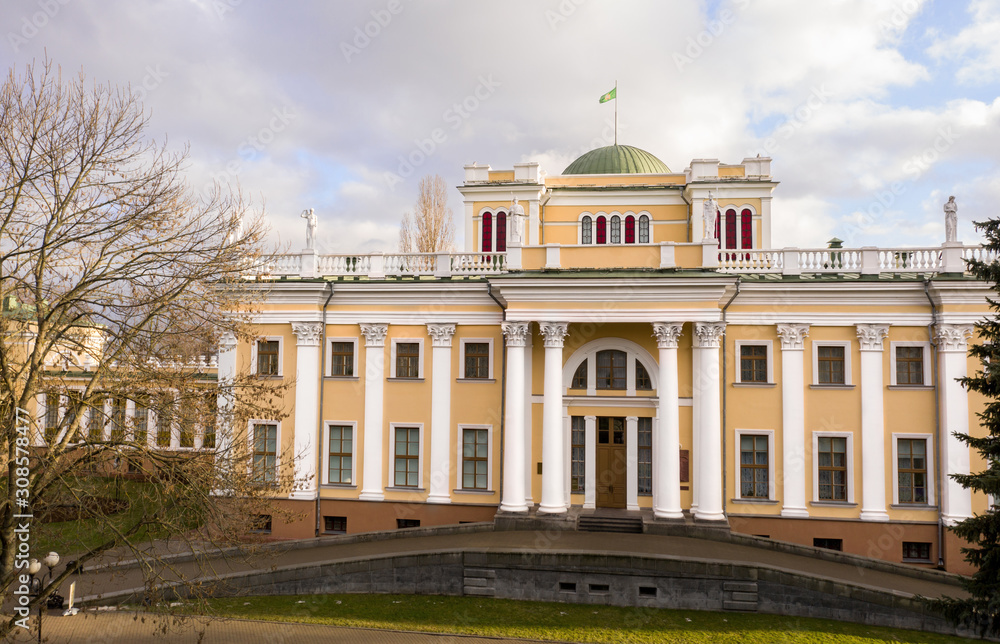 Gomel Palace and Park Ensemble. Architectural monument. A three-story building with a four-column portico at the entrance and a domed top in the style of Russian classicism.