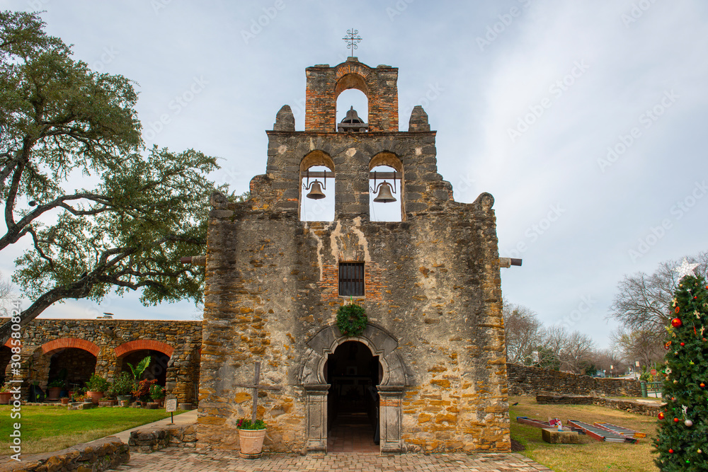 Mission San Francisco de la Espada in San Antonio, Texas, USA. The Mission is a part of the San Antonio Missions UNESCO World Heritage Site. Mission San Francisco de la Espada in San Antonio, Texas, USA. The Mission is a part of the San Antonio Missions UNESCO World Heritage Site.