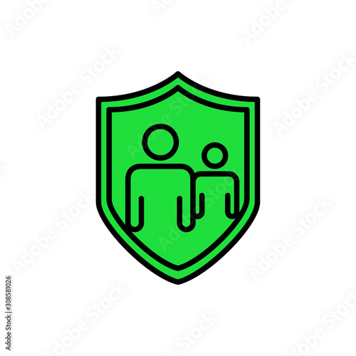 Símbolo control parental. Icono plano lineal familia en escudo con color verde