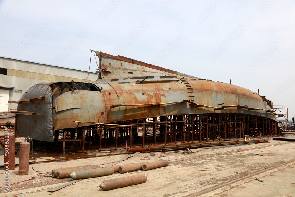 Fototapeta premium ship under repair