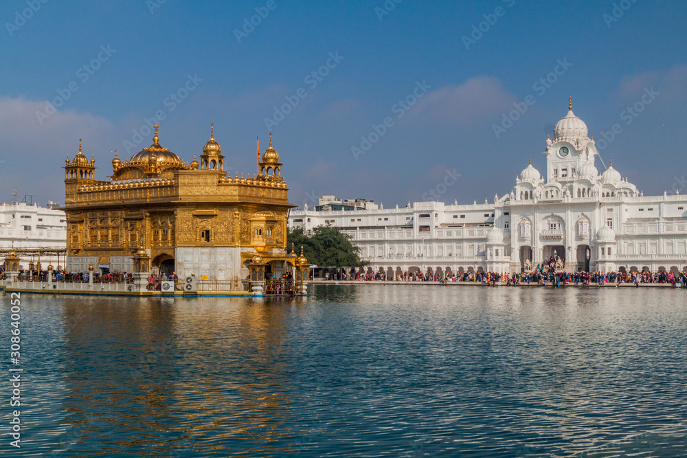 AMRITSAR, INDIA - JANUARY 26, 2017: Golden Temple (Harmandir Sahib) in  Amritsar, Punjab state, India
