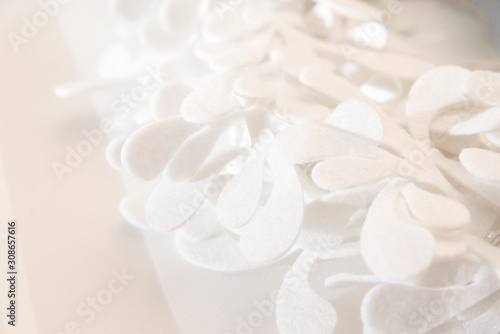白 アブストラクト 花 植物 模様 質感 立体 背景 デザイン 壁紙 余白 ホワイトスペース 文字スペース コピースペース 空間 