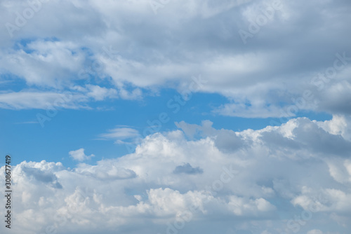 Fototapeta Naklejka Na Ścianę i Meble -  blue sky with cloud .