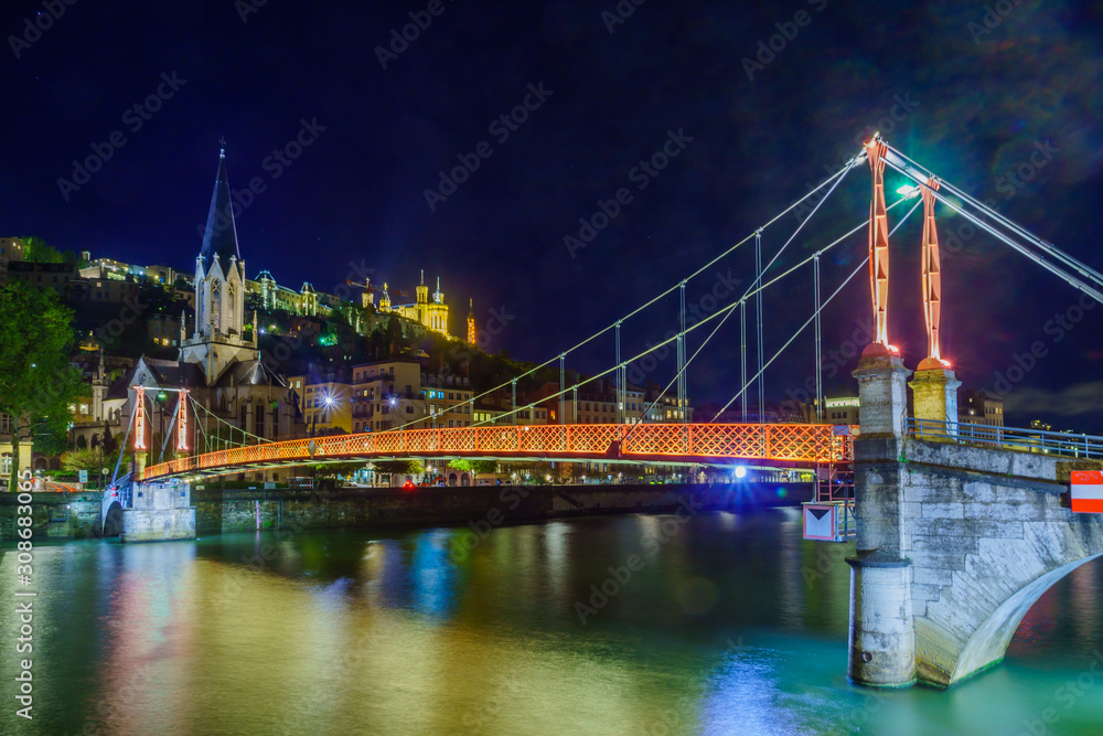 Obraz premium Night view of the Saone, Saint Georges, and Notre-Dame, Lyon