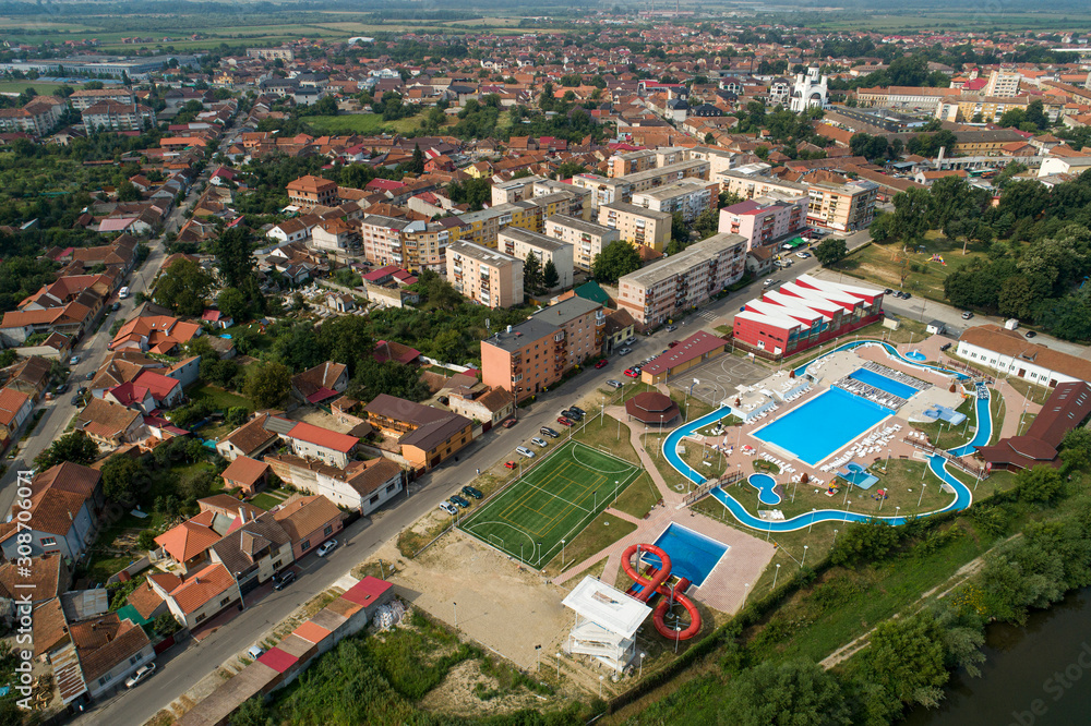 Aerial shot of the city with a SPA center in the main area of interest