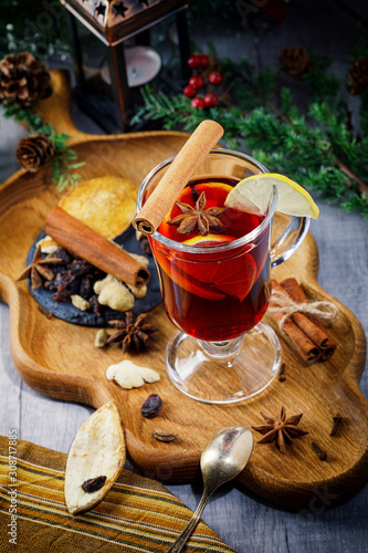 christmas mulled wine with spices