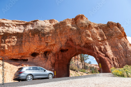 Road-Trip auf dem Utah-Highway durch den Red Canyon