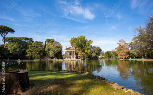Photography Lake and trees at the back in Villa Borghese in Rome