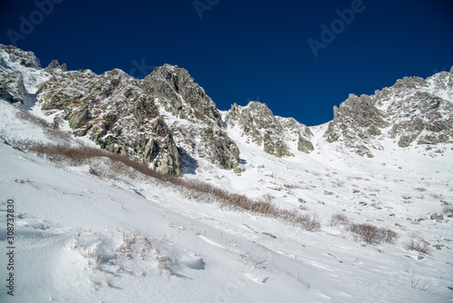 Wallpaper Mural 千畳敷カール　冬の雪原の様子　快晴 Torontodigital.ca