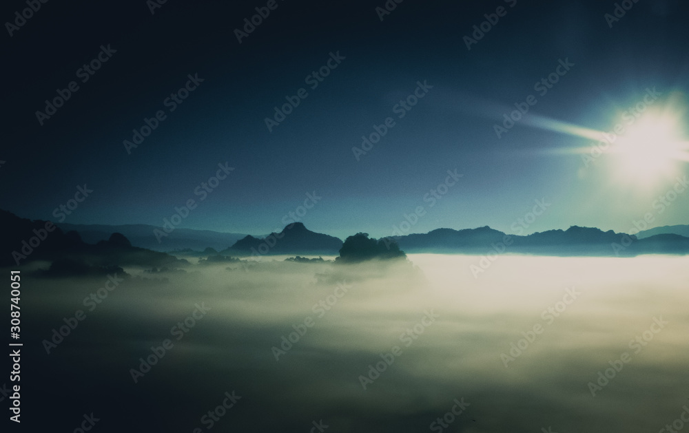 In the morning, sea of the misty mountain