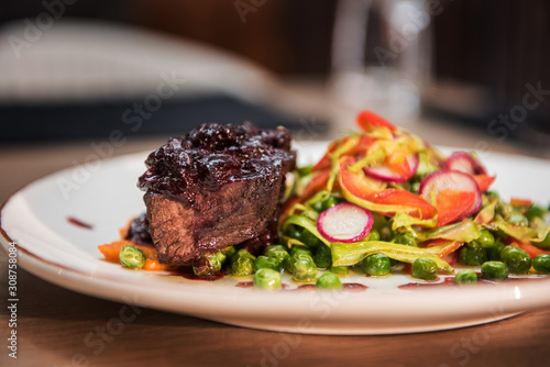 Roasted beef with berries s...