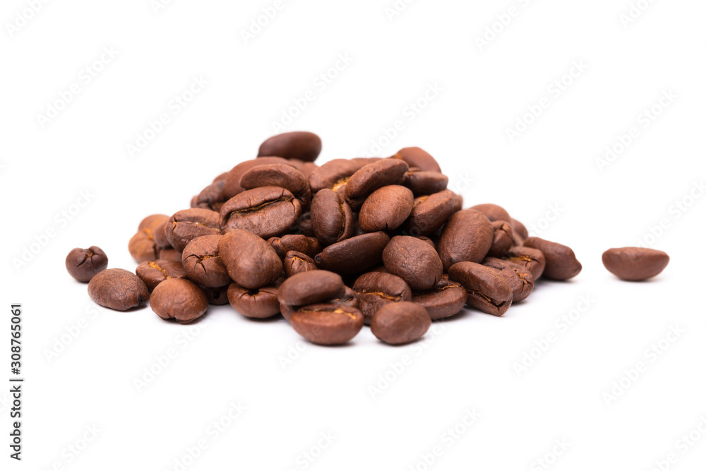 Naklejka premium Coffee beans isolated on a white background area for copy space.