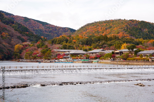 日本の古都 京都嵐山の紅葉