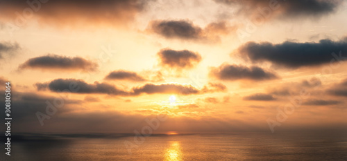 Golden sunset over the sea © Vladimir Muravin
