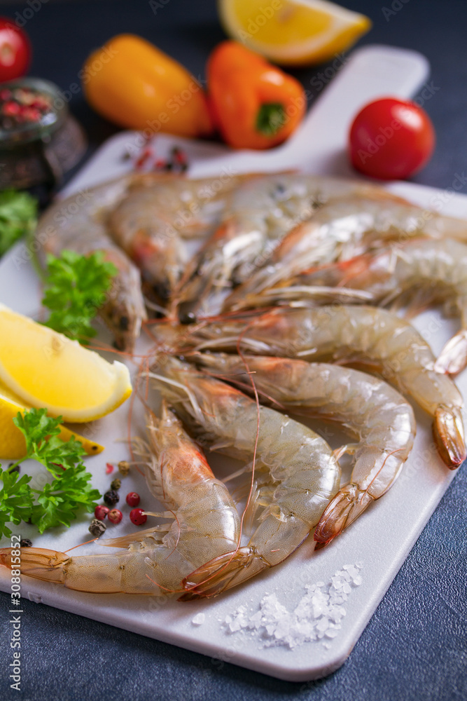 Fresh raw pacific whole shrimps with ingredients Fresh raw pacific whole shrimps with ingredients