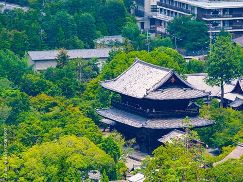 Chion-in Temple in Higashiyama-ku, Kyoto, Japan. photo