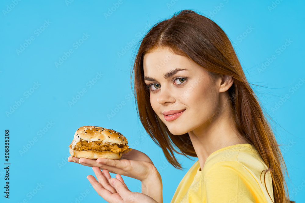 girl with cake