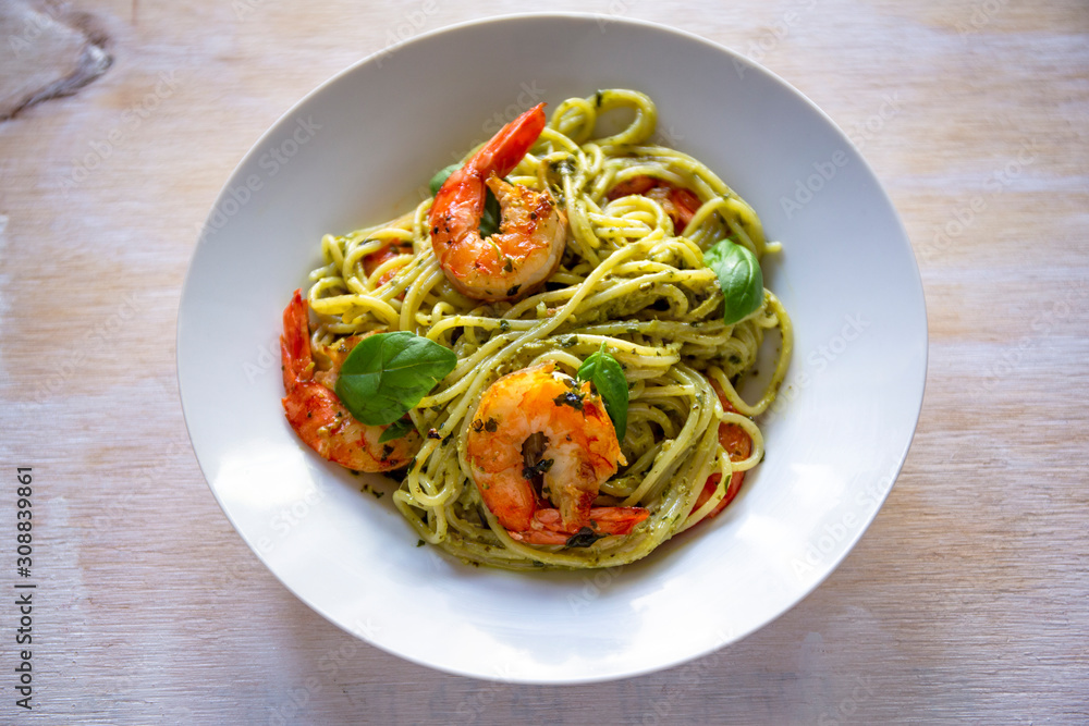 King prawns and pesto sauce with spaghetti King prawns and pesto sauce with spaghetti