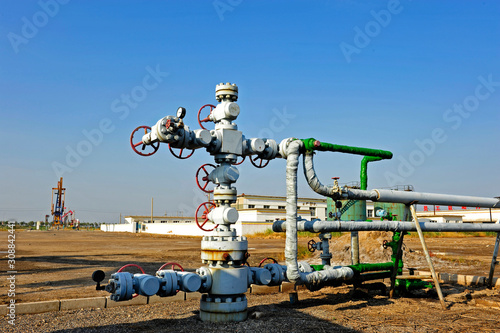 The pipe and valve oil fields